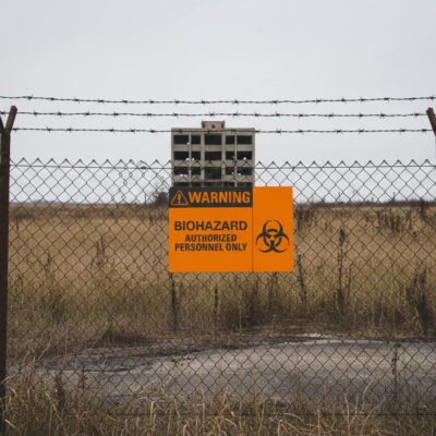 Warning Biohazard Authorized Personnel Only (Sym)