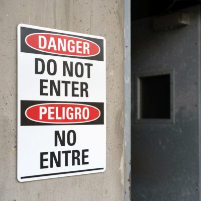 Do Not Enter/No Entre